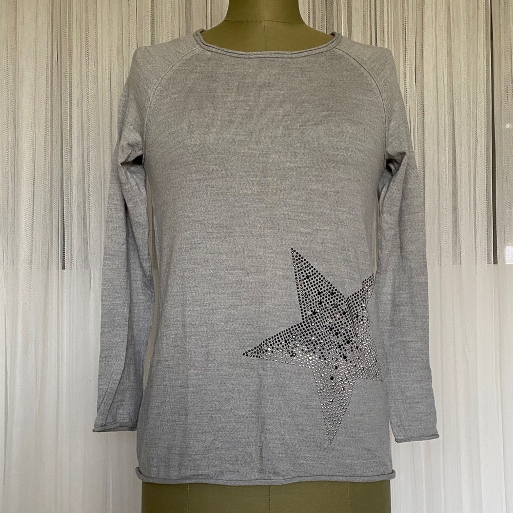 Airfield 100% Fine Merino Wool Gray Star Embellished Women's Pullover Sweater